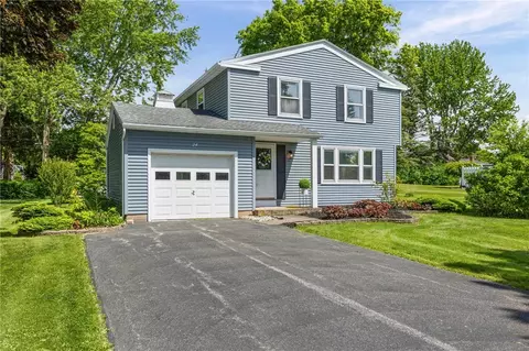 24 Sunridge Dr, Chili, NY 14624