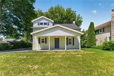 20 Pleasant St, Phelps, NY 14532