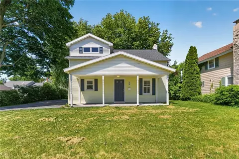 20 Pleasant St, Phelps, NY 14532