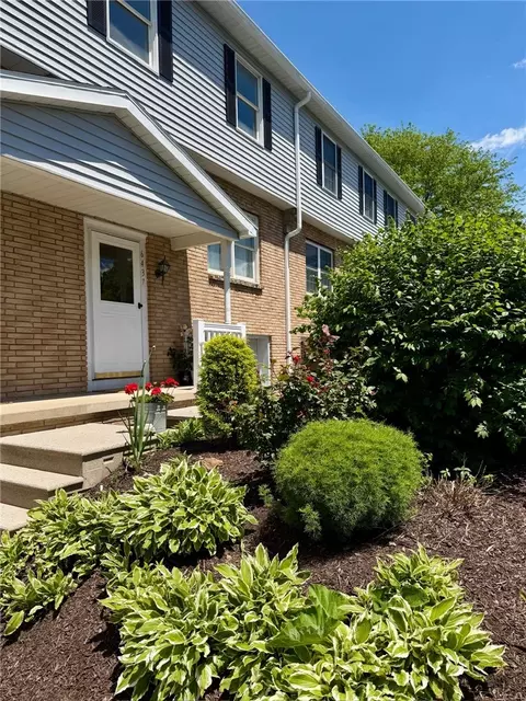 6437 Sterling Cir, Victor, NY 14564