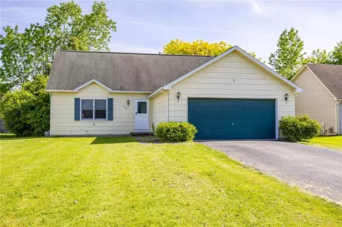 123 Cave Holw, West Henrietta, NY 14586