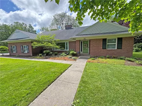 161 Danbury Cir S, Rochester, NY 14618