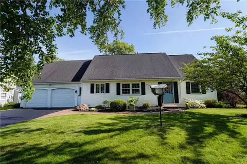 65 Hawthorne Dr, Ogden, NY 14559