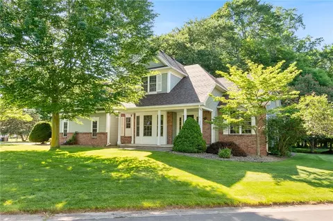 172 English Station Rd, Greece, NY 14616