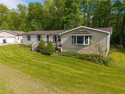 6731 Stagecoach Rd, Conesus, NY 14435