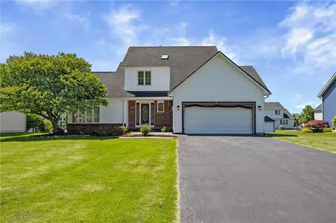 131 Windmill Trl, Ogden, NY 14624