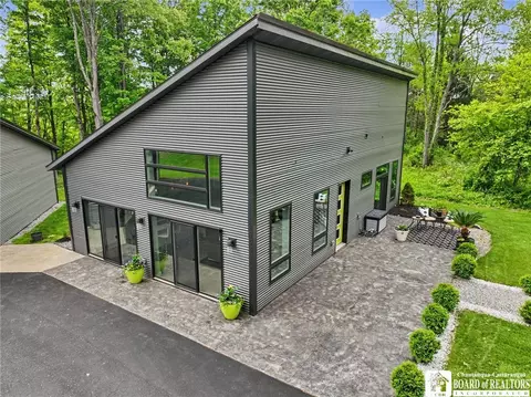 14075 Mill St, Springville, NY 14141