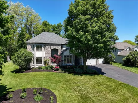 57 Mc Coord Woods Dr, Perinton, NY 14450