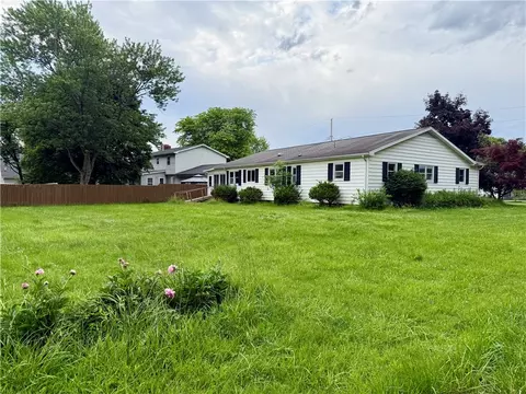 13 Joanne Ave, Seneca Falls, NY 13148