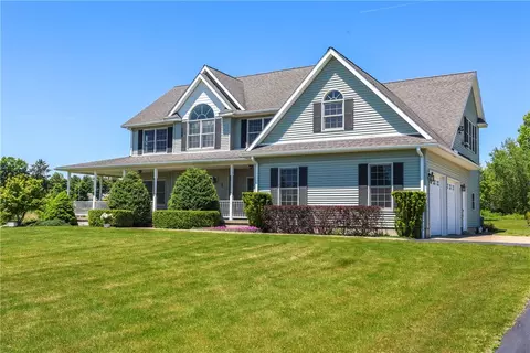 19 Fox Ridge Rd, Veteran, NY 14845