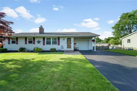 346 Kartes Dr, Greece, NY 14616