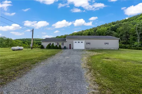 7135 Sonora Rd, Savona, NY 14879