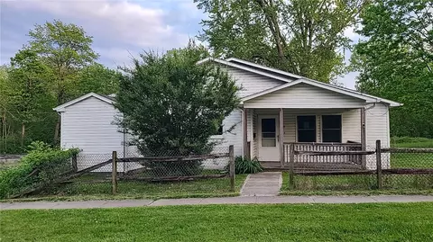 48 Chapman Ave, Auburn, NY 13021