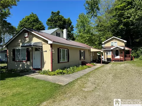 3462 Old Bridge Rd, North Harmony, NY 14785