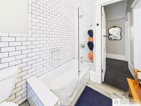 Bath - 903 Washington St, Olean, NY 14760 photo 2 of 5