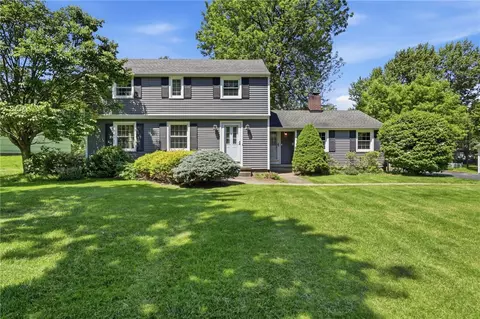 25 Maryvale Dr, Webster, NY 14580