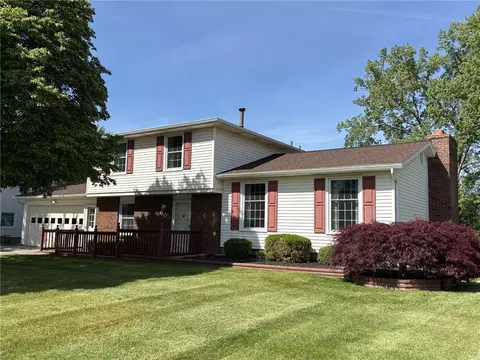 60 Riviera Dr, Gates, NY 14624