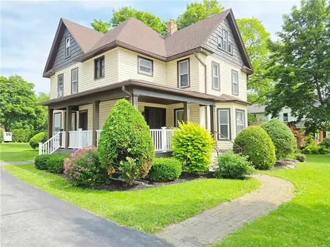3224 E Henrietta Rd, Henrietta, NY 14467