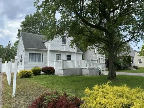 20 Warren Ave, West Seneca, NY 14224