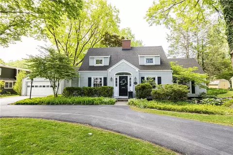 55 Babcock Dr, Brighton, NY 14610