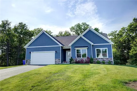 1093 Bear Creek Cir, Webster, NY 14580