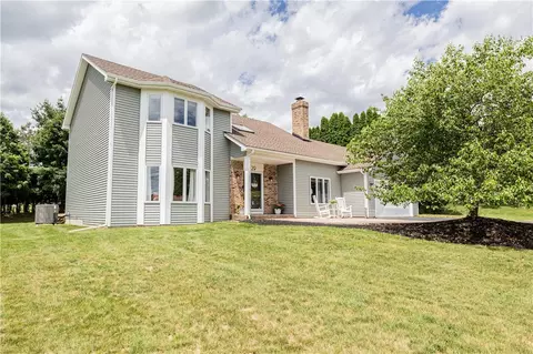 29 Ironwood Dr, Perinton, NY 14450