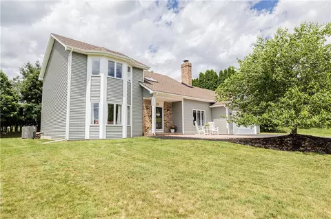 29 Ironwood Dr, Perinton, NY 14450
