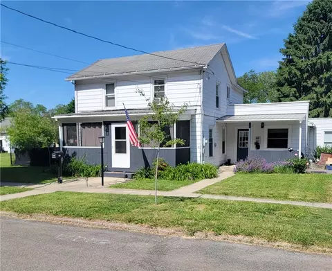 1004 N Perry St, Dix, NY 14891