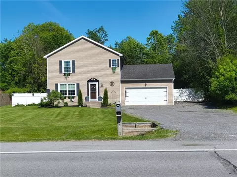 4553 Creek Rd, Lewiston, NY 14092