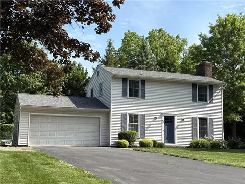 46 Sunderland Trl, Chili, NY 14624