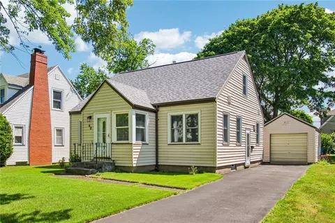 Exterior - 60 Walzer Rd, Irondequoit, NY 14622 photo 2 of 4
