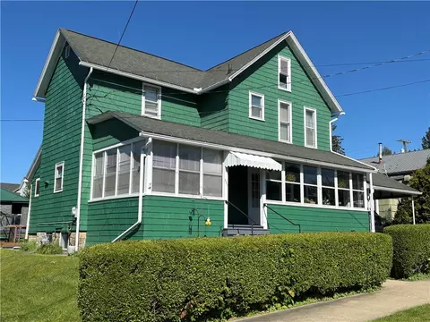 629 Dawson St, Kane, PA 16735