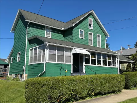 629 Dawson St, Kane, PA 16735