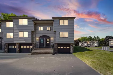 369 Cameco Cir, Salina, NY 13090