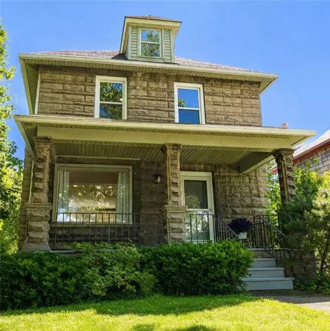 2 Nursery St, Rochester, NY 14610