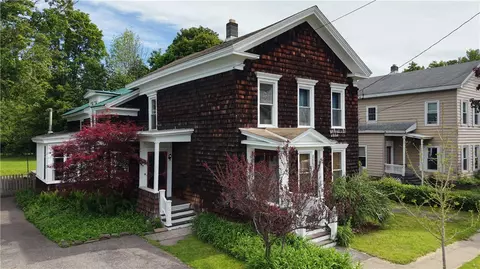 7 Sheldon St, Norwich, NY 13815