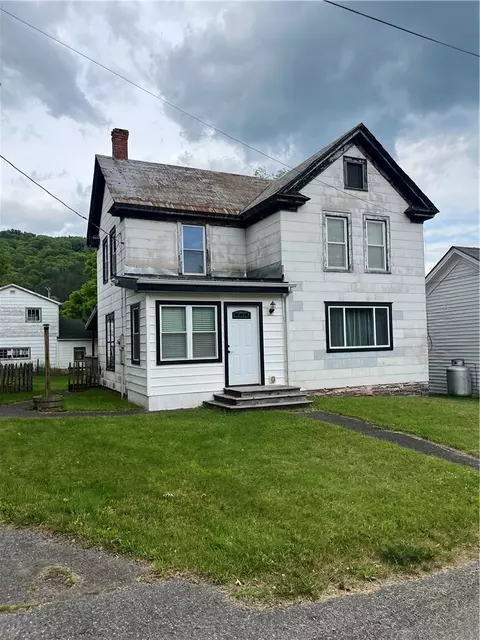 48 Church St, Kortright, NY 13739