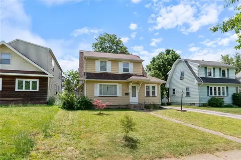 481 Stonewood Ave, Greece, NY 14616
