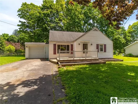 31 Marvin Ave, Busti, NY 14750
