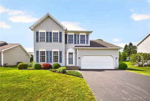 47 Parnell Dr, Riga, NY 14428