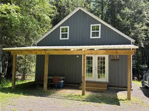 67 Mill Water Rd, Hamlin, PA 16735