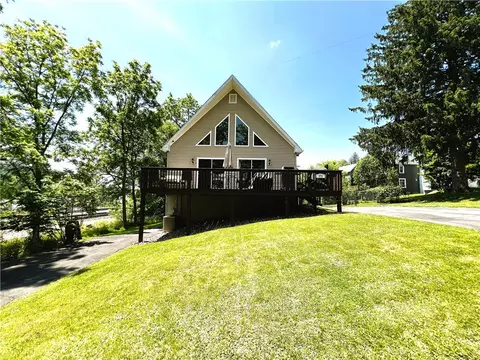 275 Bridge St Ext, Corning, NY 14830