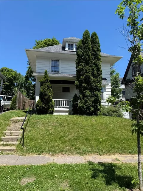 10 Selye Ter, Rochester, NY 14613