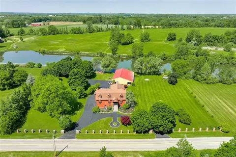 4005 County Line Rd, Macedon, NY 14502