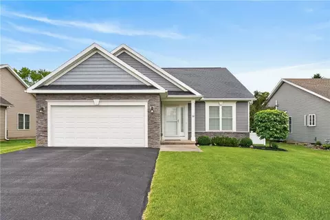 22 Mccormick Ln, Sweden, NY 14420
