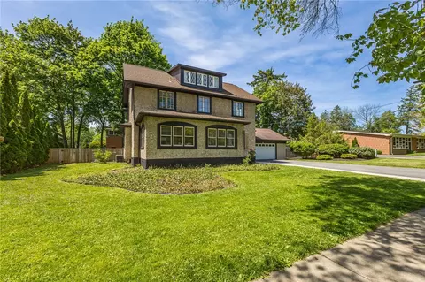 21 Rand Pl, Pittsford, NY 14534