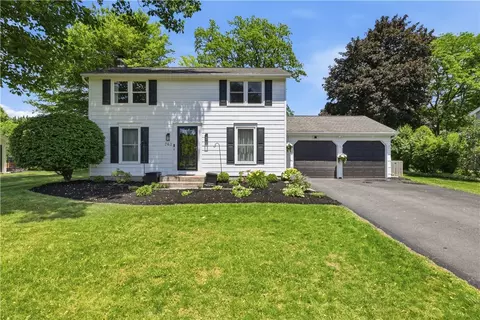 763 Saffron Ln, Webster, NY 14580