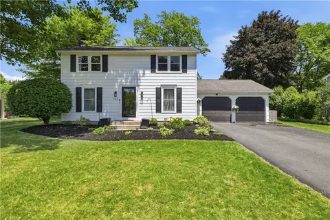 763 Saffron Ln, Webster, NY 14580
