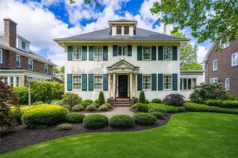 389 Yarmouth Rd, Rochester, NY 14610