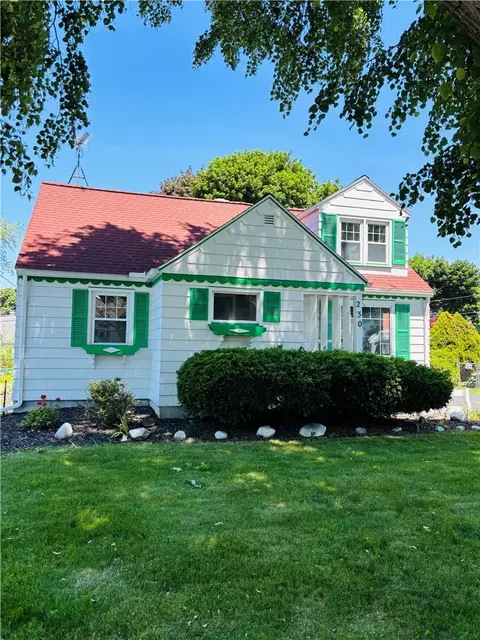 230 Desmond Rd, Greece, NY 14616